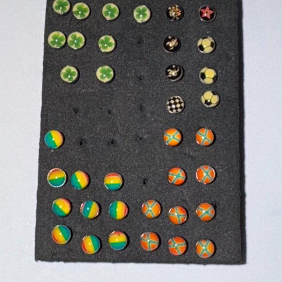 3mm Round Bandana Skull and Crossbones Design 20 gauge nose rings - Picture 10 of 12